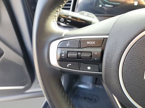 Certified 2025 Kia Sportage EX image 29