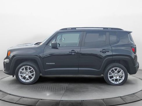 Used 2022 Jeep Renegade Latitude image 2