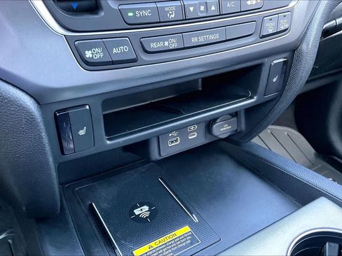 Used 2024 Honda Passport EX-L image 32