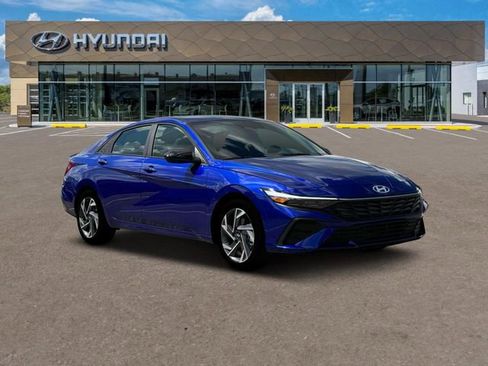 New 2025 Hyundai Elantra Sport image 12