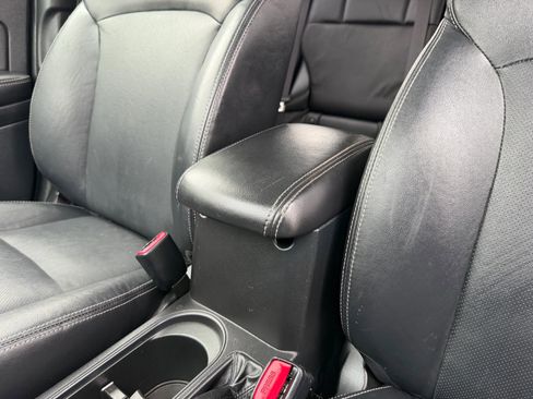 Used 2014 Subaru Forester 2.5i Limited AWD/4WD image 32