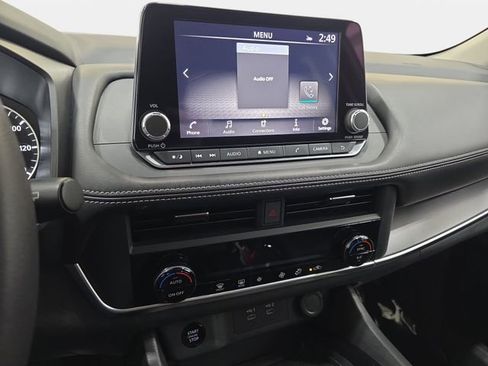 Used 2024 Nissan Rogue SV image 19