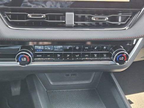 New 2026 Chevrolet Equinox RS w/ Convenience Package III FWD image 14