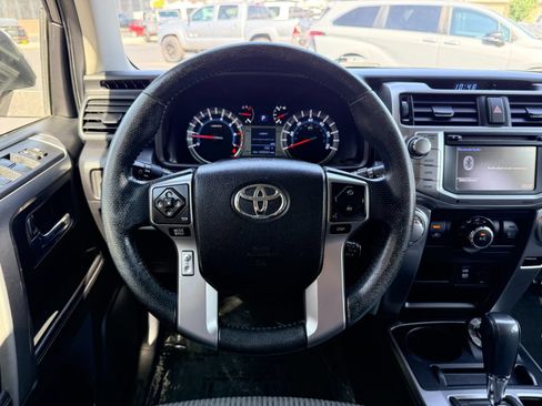 Used 2016 Toyota 4Runner SR5 AWD/4WD image 11
