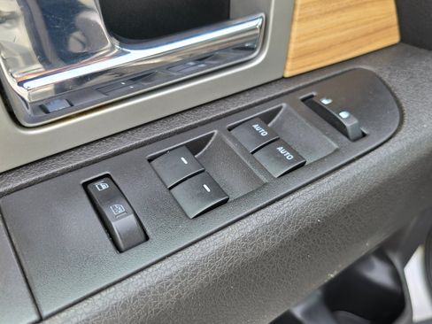 Used 2011 Ford F150 Lariat w/ Lariat Plus Pkg AWD/4WD image 34