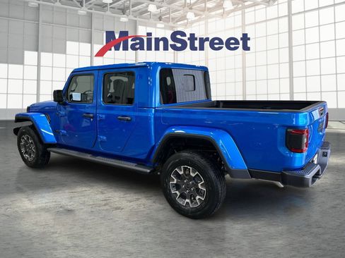 New 2026 Jeep Gladiator Sport AWD/4WD image 3