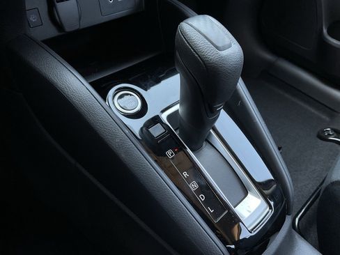 New 2025 Nissan Versa SV w/ Trunk Package image 32