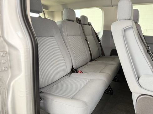 Used 2015 Ford Transit 150 XLT image 21