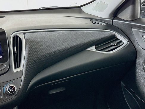 Used 2023 Chevrolet Malibu LT image 22