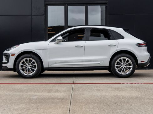 New 2026 Porsche Macan AWD/4WD image 2