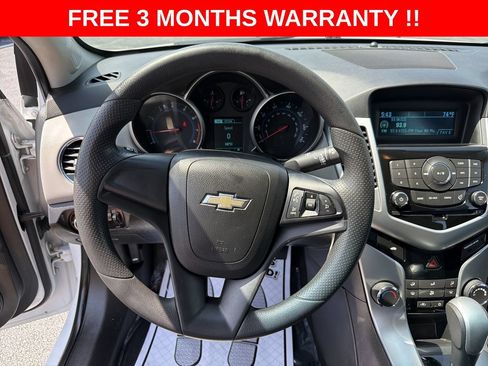 Used 2015 Chevrolet Cruze LS FWD image 15
