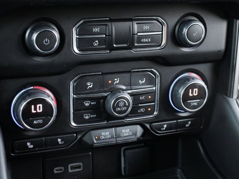 Used 2023 Chevrolet Tahoe LT image 33