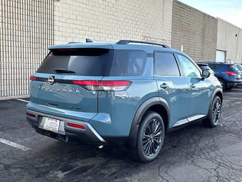 New 2026 Nissan Pathfinder SL w/ SL Premium Package AWD/4WD image 4