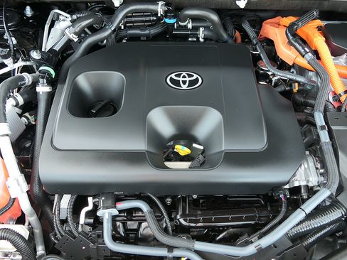Used 2026 Toyota RAV4 AWD Plug-in Hybrid image 31