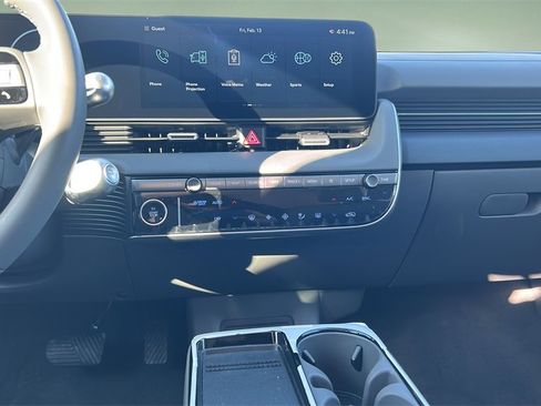 Certified 2025 Hyundai Ioniq 5 SE image 23