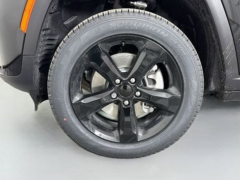 New 2026 Jeep Grand Cherokee L Limited w/ Limited Altitude Package image 33