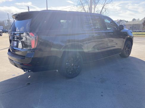 New 2025 Chevrolet Suburban RST w/ Advanced Technology Package image 6