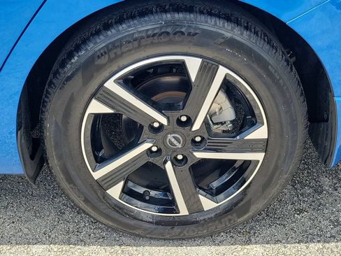 Used 2024 Nissan Sentra SV FWD image 10