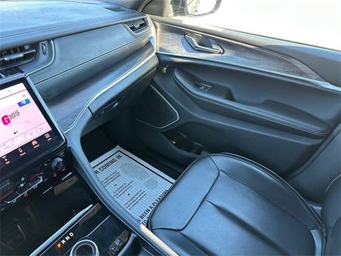 Used 2024 Jeep Grand Cherokee Limited 4xe image 29