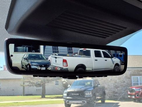 Used 2024 Nissan Armada Platinum w/ Captain's Chairs Package image 10