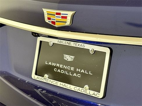 New 2025 Cadillac XT5 Luxury image 17