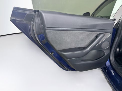 Used 2021 Tesla Model 3 Standard Range Plus RWD image 25
