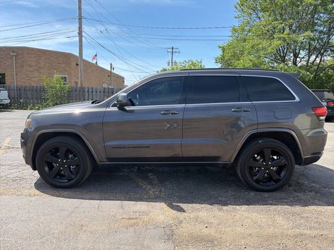 Used 2015 Jeep Grand Cherokee Altitude AWD/4WD image 3