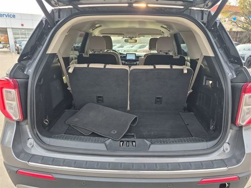 Used 2022 Ford Explorer Limited w/ Equipment Group 301A image 24