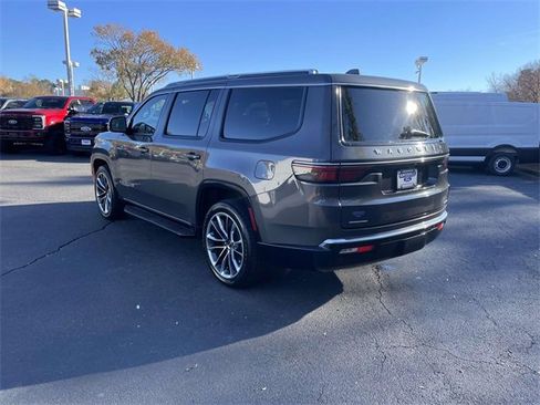 Used 2022 Jeep Wagoneer Series II w/ Premium Group I image 4