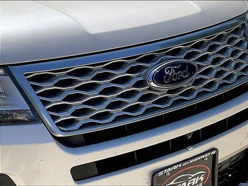 Used 2017 Ford Explorer Platinum AWD/4WD image 34