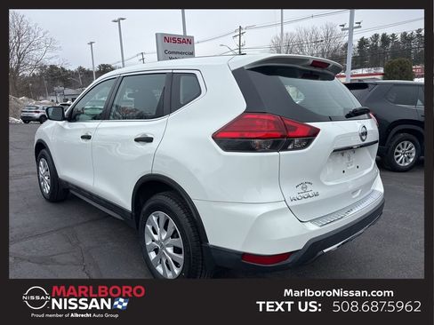 Used 2017 Nissan Rogue S image 5