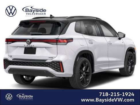 New 2026 Volkswagen Tiguan SE R-Line image 2
