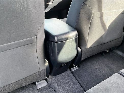 Used 2016 Toyota RAV4 LE image 31