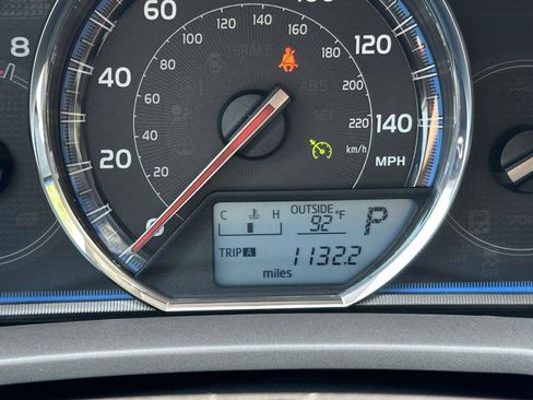Used 2014 Toyota RAV4 Limited FWD image 16