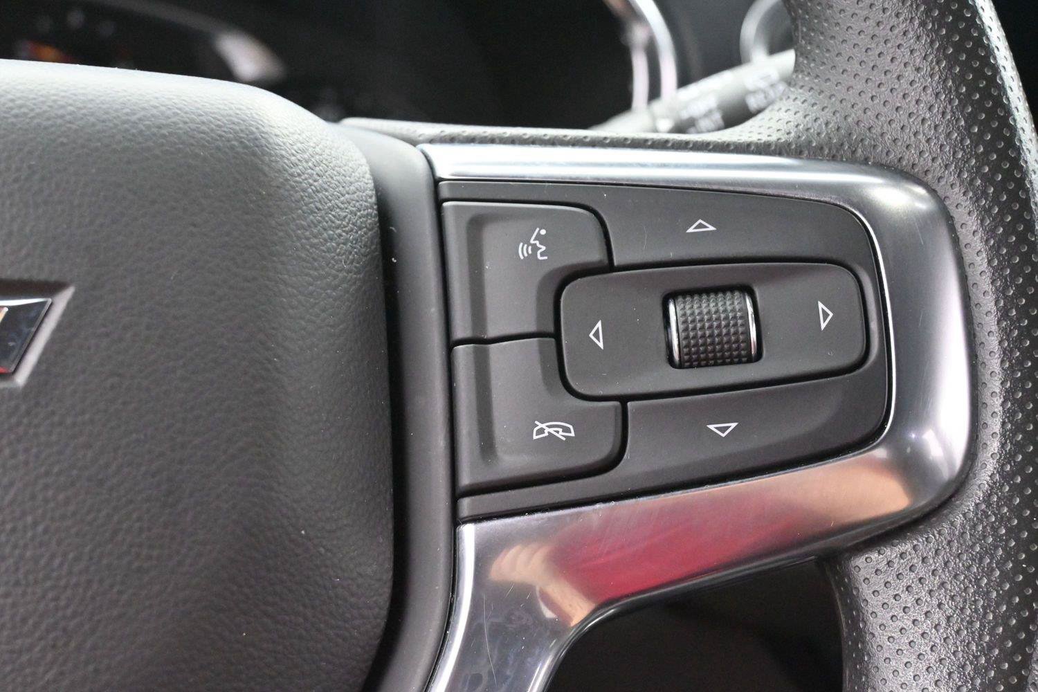 Used 2023 Chevrolet Blazer LT w/ Convenience Package FWD image 21