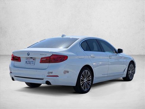 Used 2020 BMW 530e w/ Convenience Package RWD image 5