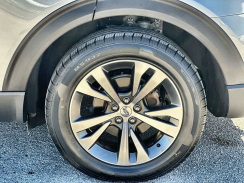 Used 2020 Ford Explorer Platinum w/ Premium Technology Package image 33