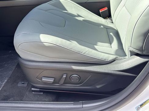 New 2025 Hyundai Elantra Limited w/ Cargo Package FWD image 36
