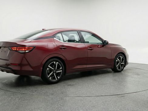 Used 2025 Nissan Sentra SV FWD image 9