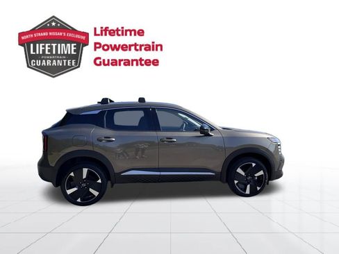 New 2026 Nissan Kicks SR FWD image 7