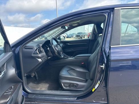 Used 2021 Toyota Camry SE FWD image 16