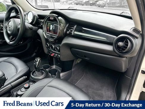 Used 2021 MINI Cooper 4-Door Hardtop FWD image 35