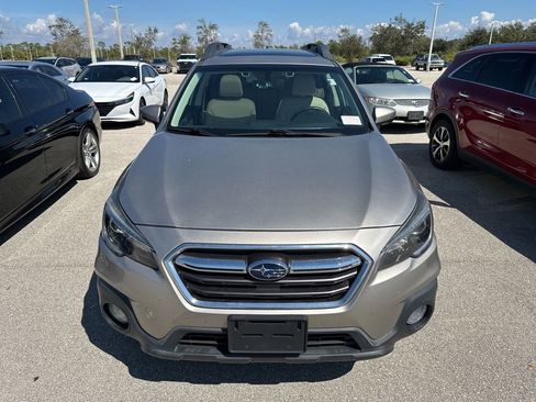 Used 2019 Subaru Outback 2.5i Premium image 4