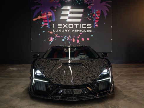 Used 2024 Lamborghini Revuelto AWD/4WD image 4