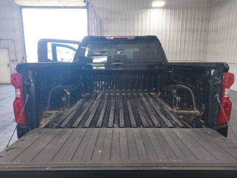 Used 2023 Chevrolet Silverado 1500 LT AWD/4WD image 12