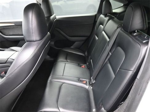 Used 2023 Tesla Model Y Long Range image 15