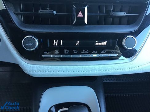 Used 2024 Toyota Corolla SE image 34