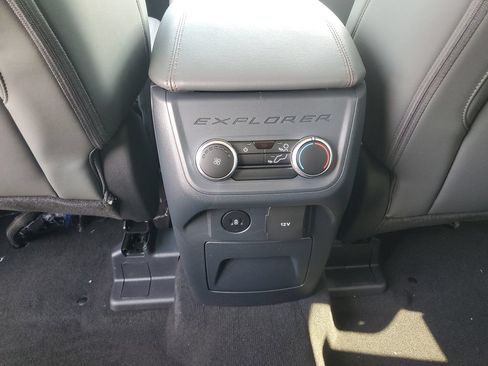 New 2026 Ford Explorer Active w/ Active Comfort Package AWD/4WD image 33