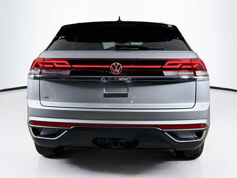 Used 2026 Volkswagen Atlas Cross Sport SE FWD image 30