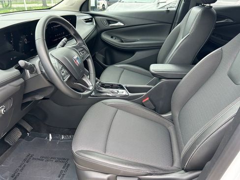Used 2025 Buick Encore GX Preferred FWD image 11